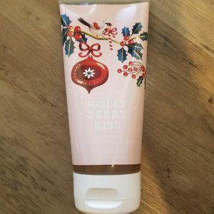 Avon Holly Berry Kiss Body Scrub